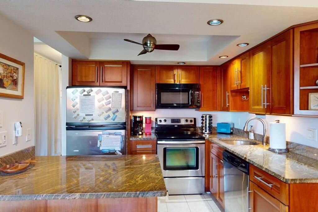 Magnificent Sunsets And Ocean Views At Luana Kai Apartamento Kihei Exterior foto